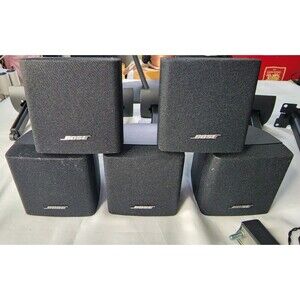 BOSE SINGLE CUBE SPEAKERS Set Of 5 WITH ACCESSORIES Wall Mounts And More